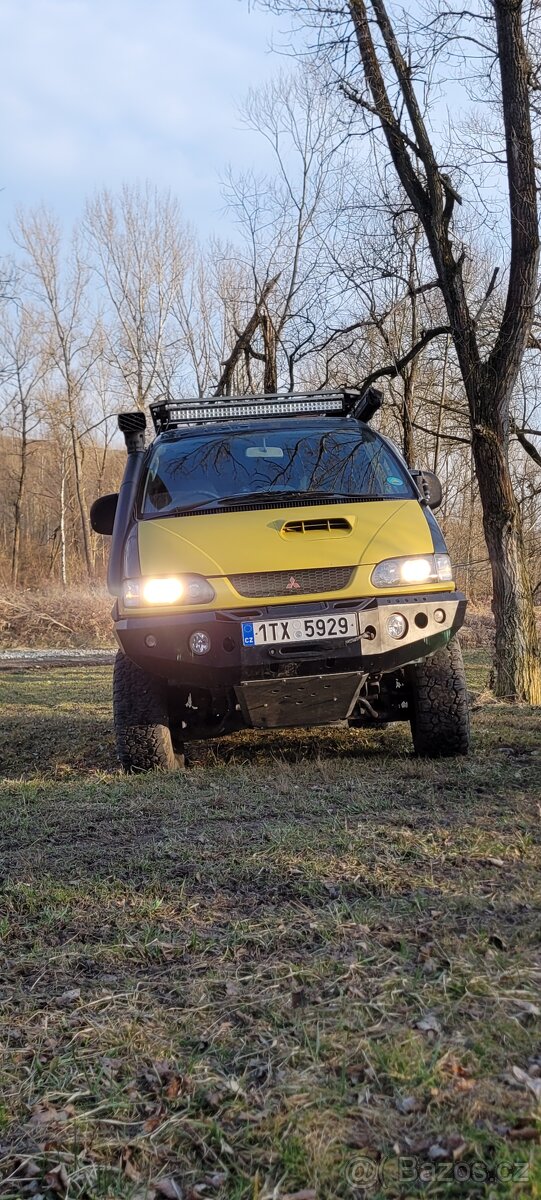 Mitsubishi Space Gear Delica
