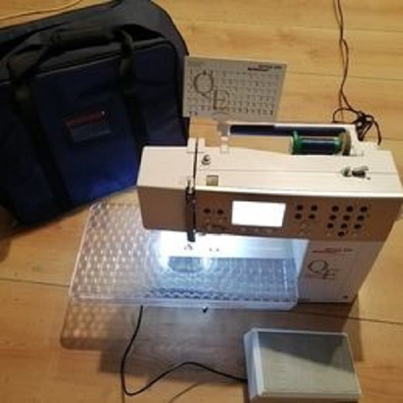 BERNINA AURORA 440