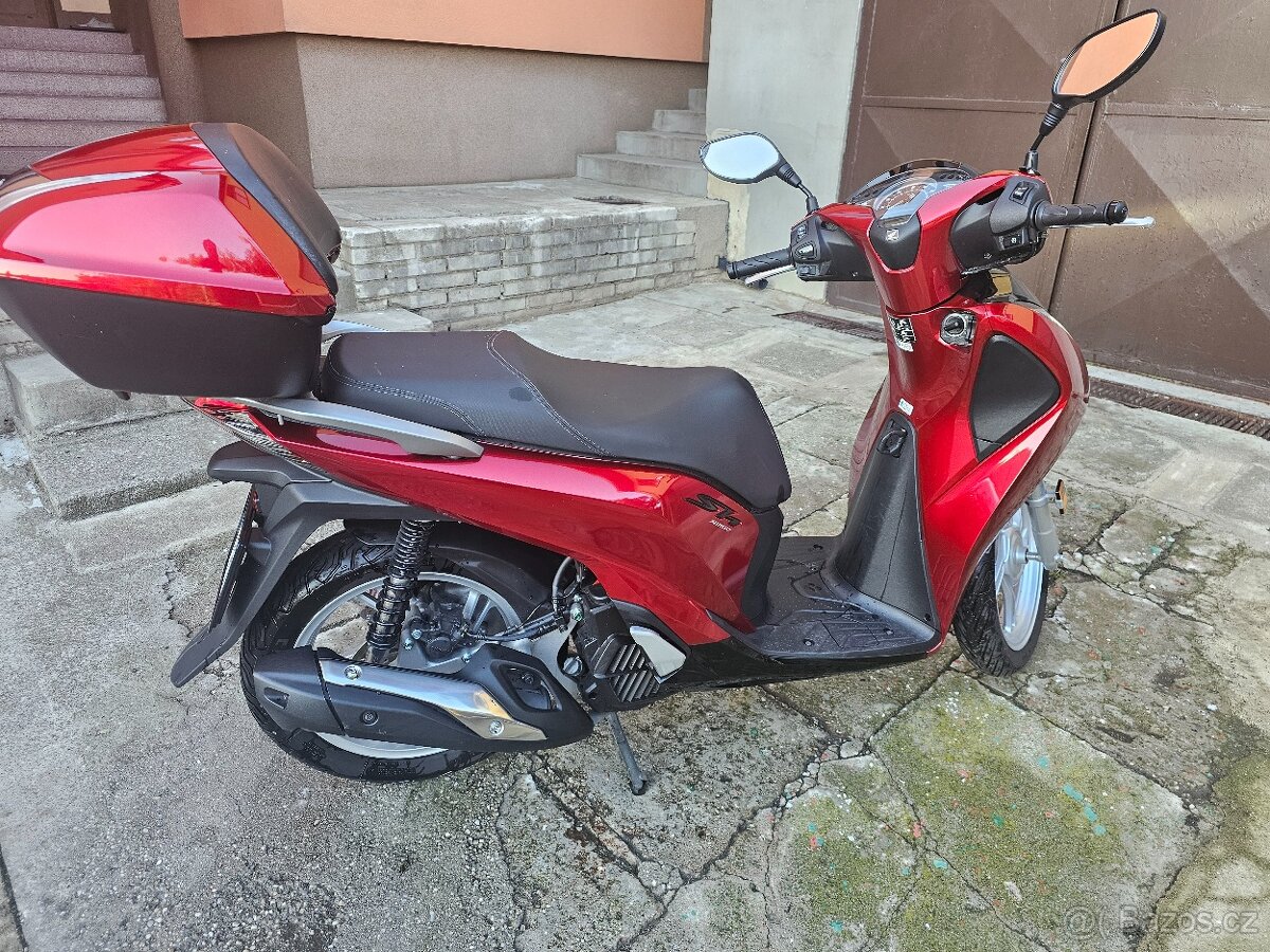 Honda SH125, 2019, 4600km, stav nového stroje