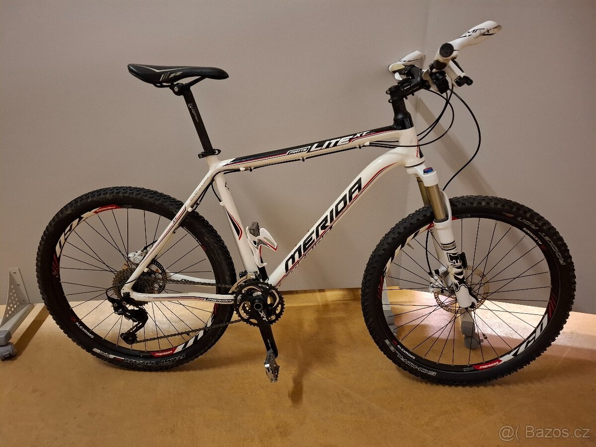 Merida Matts Lite XT, váha cca 11kg, vel. 20" (L)