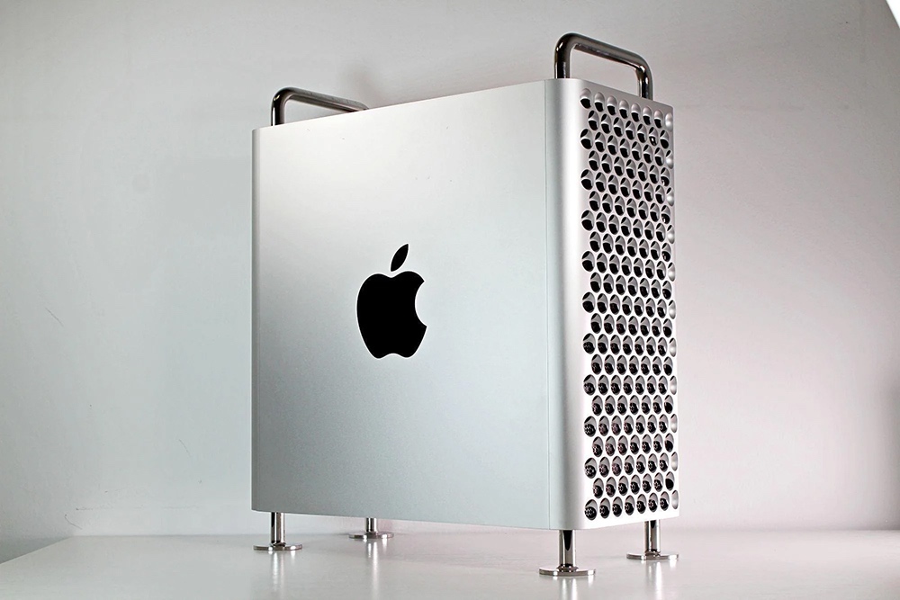 Apple Mac Pro 7.1 v top konfiguraci.