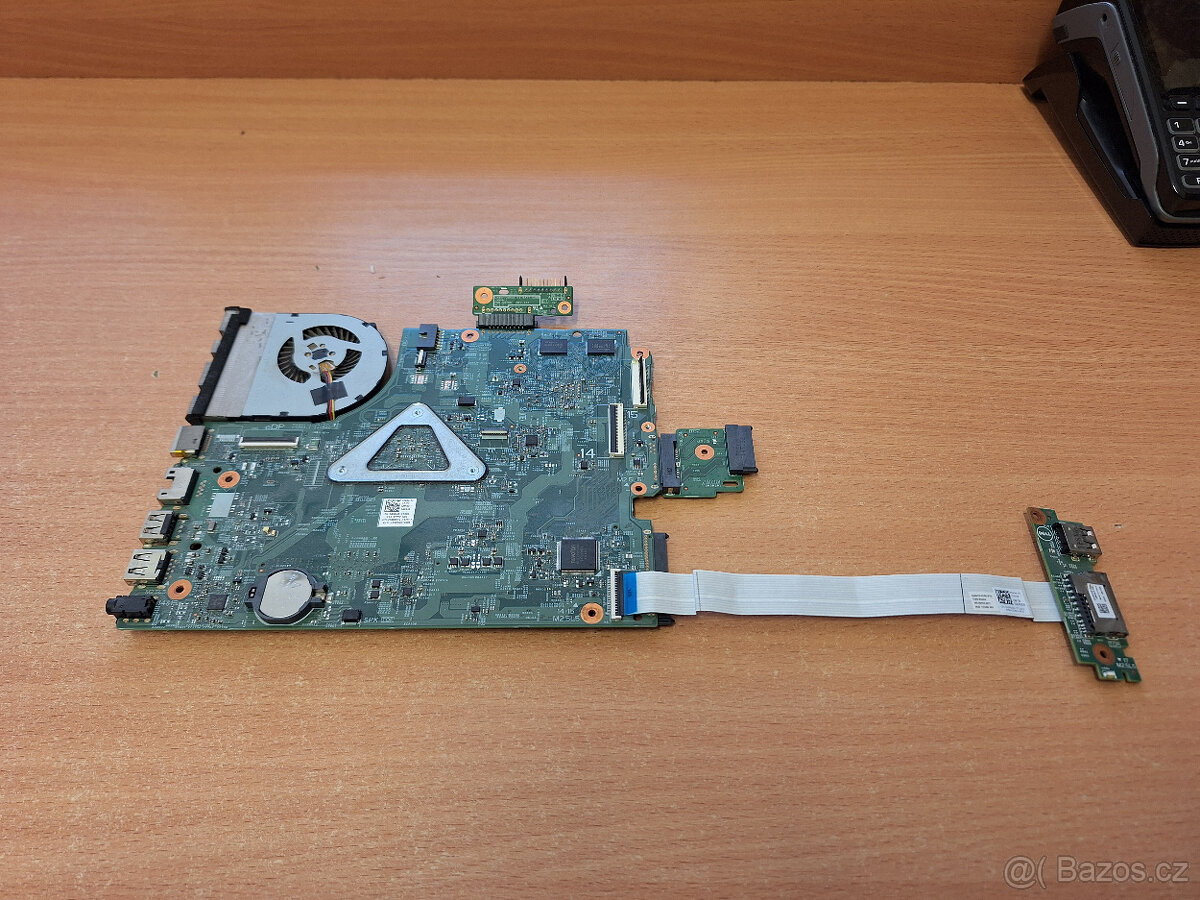 Dell Inspiron 15-3000 series - funkční základní deska s CPU