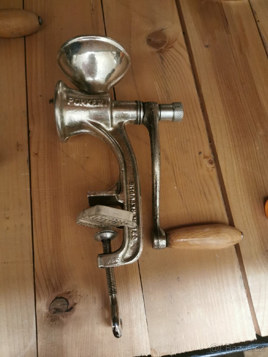 mlynek na mák porkert