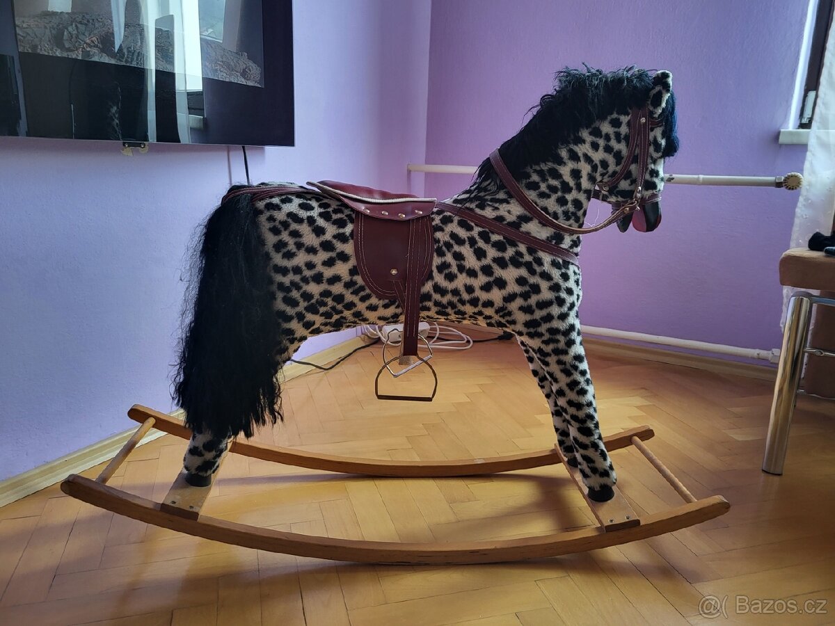 Houpací kůň