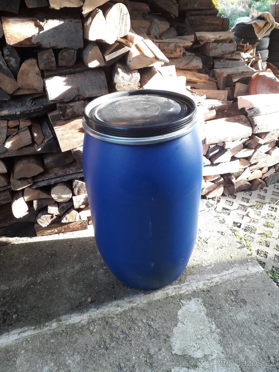 SUDY PLASTOVÉ OBJEM 220 LITRŮ -OD ČOKOLÁDY