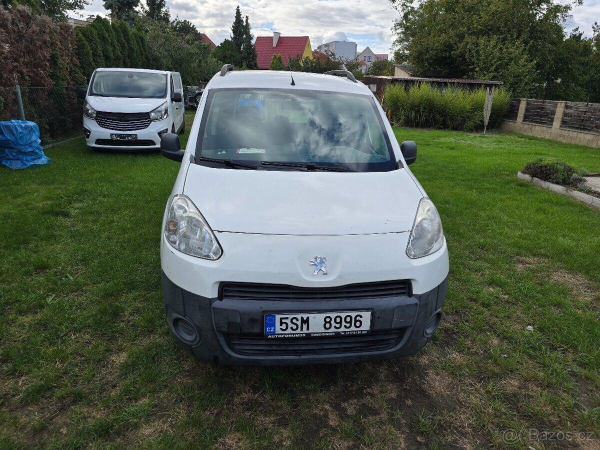 Peugeot partner long , 2013 5 míst.nová stk 2027/1 dph