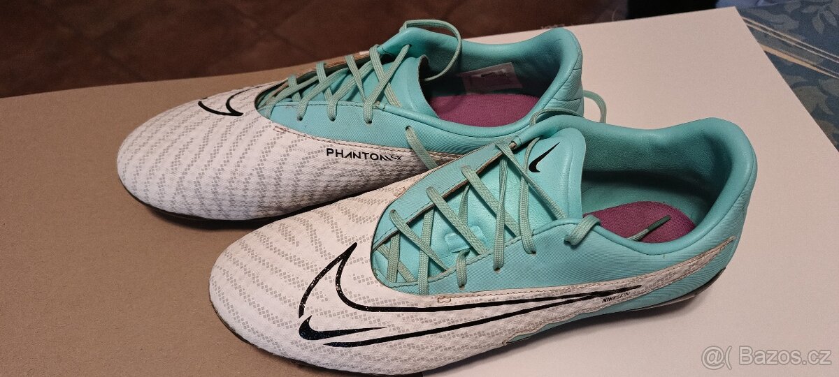 Kopačky NIKE Phantom GX vel. 42,5