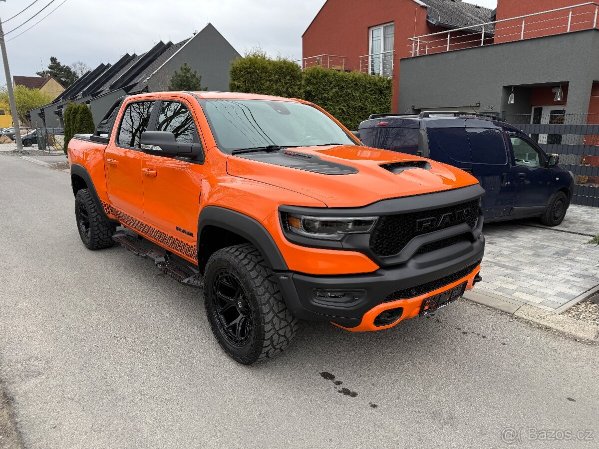 DODGE RAM 1500 HEMI TRX PAKET