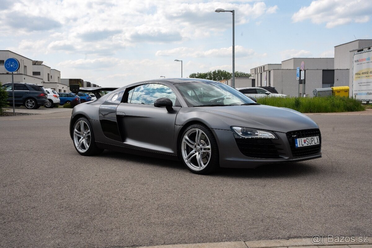 AUDI R8 4.2 V8 FSI QUATTRO R TRONIC