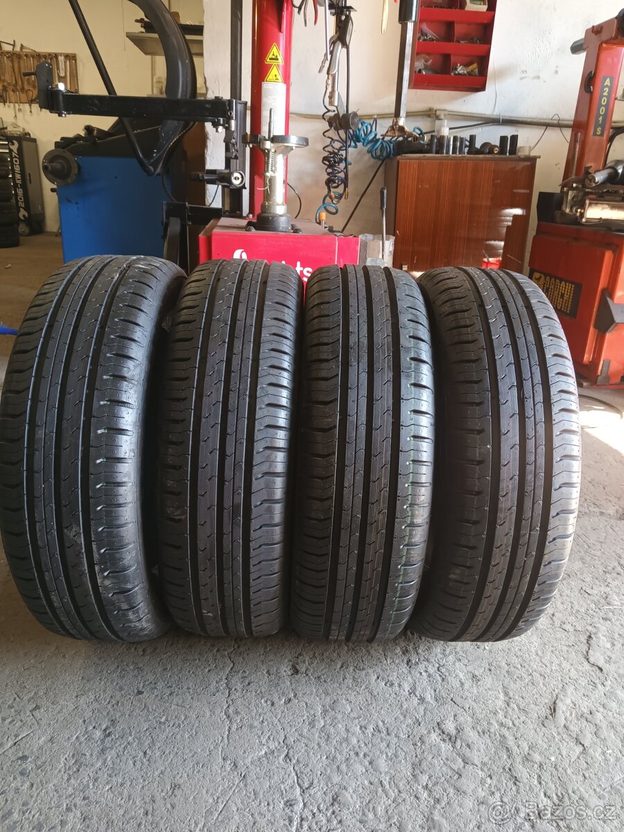 Sada letních pneu 165/60/15.Continental.