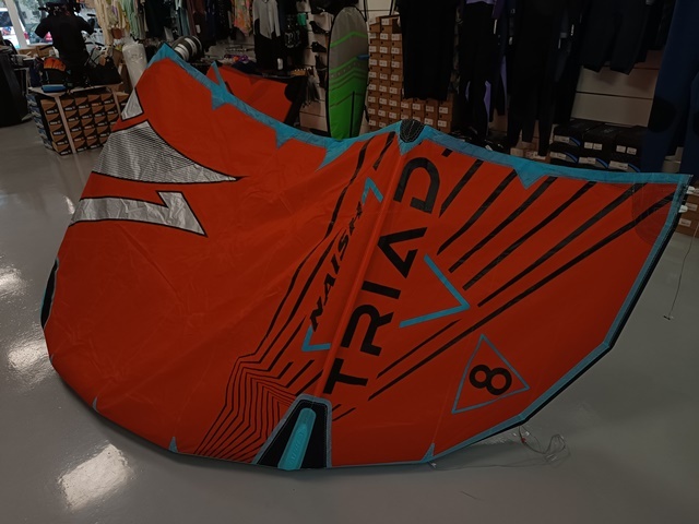 Kite Naish TRIAD 8m 2023/2024 + Bar Naish 2023 Torque2