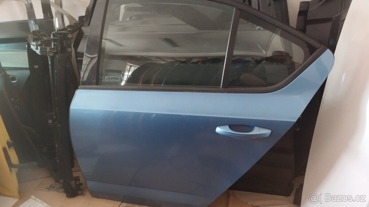 Levé zadní dveře Škoda Octavia 3 sedan