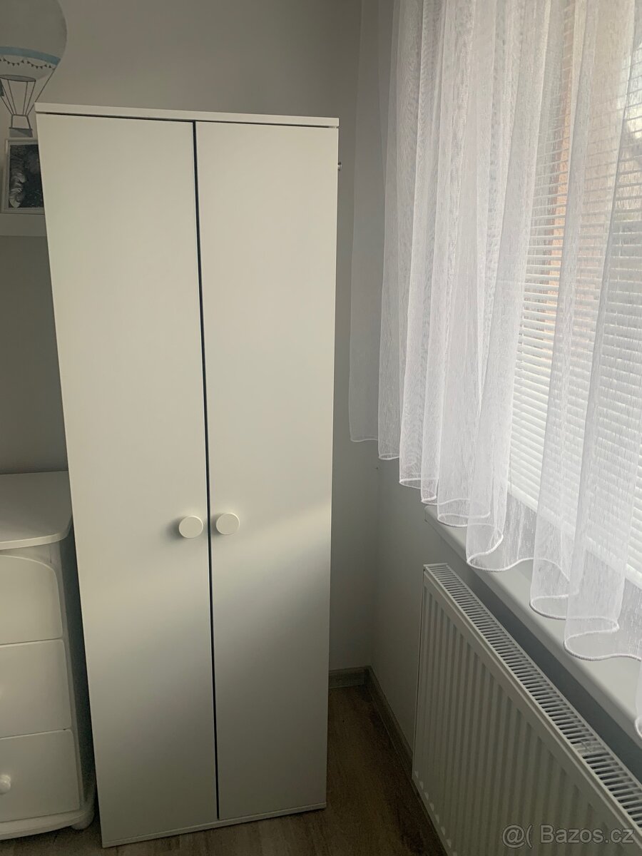 Šatní skříň IKEA