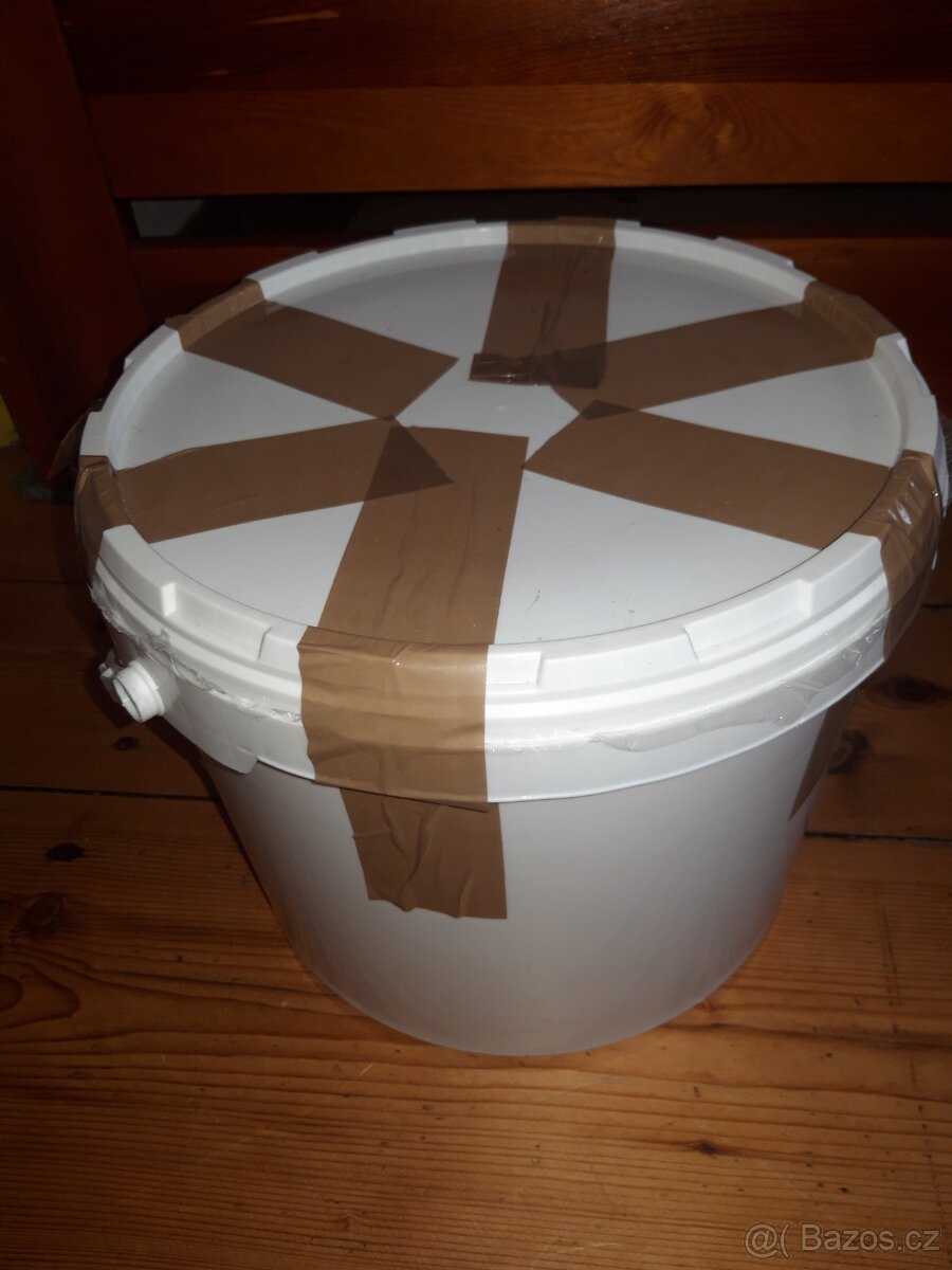 Med Květový tmavý 14kg balení