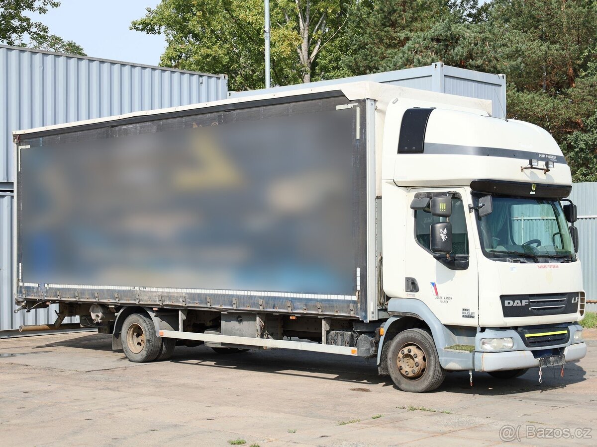 DAF LF 45.220, 20 PALET, 12 TUN, TŘÍSTRANNÁ SHRNOVACÍ PLACHT