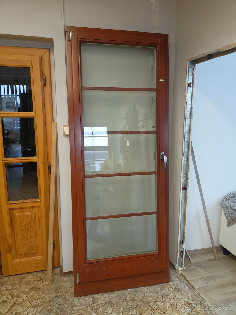 dřevěné balkónové okno/dveře EURO 68