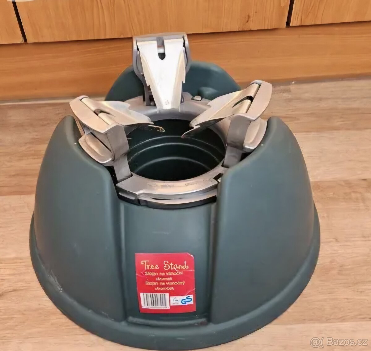 STOJAN NA STROMEČEK