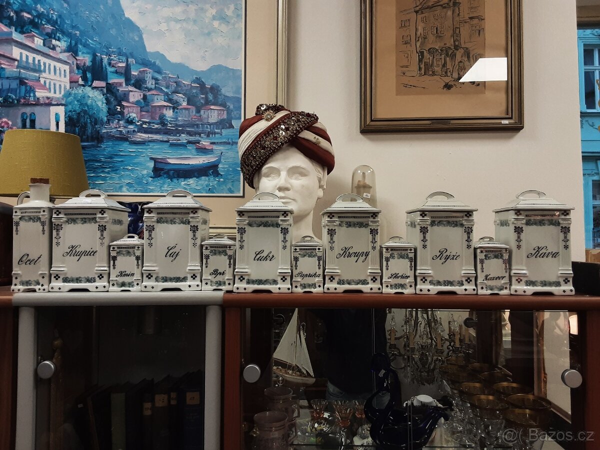 Starožitné porcelánové kořenky