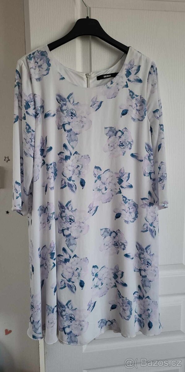 Dámské oblečení kus 50KČ