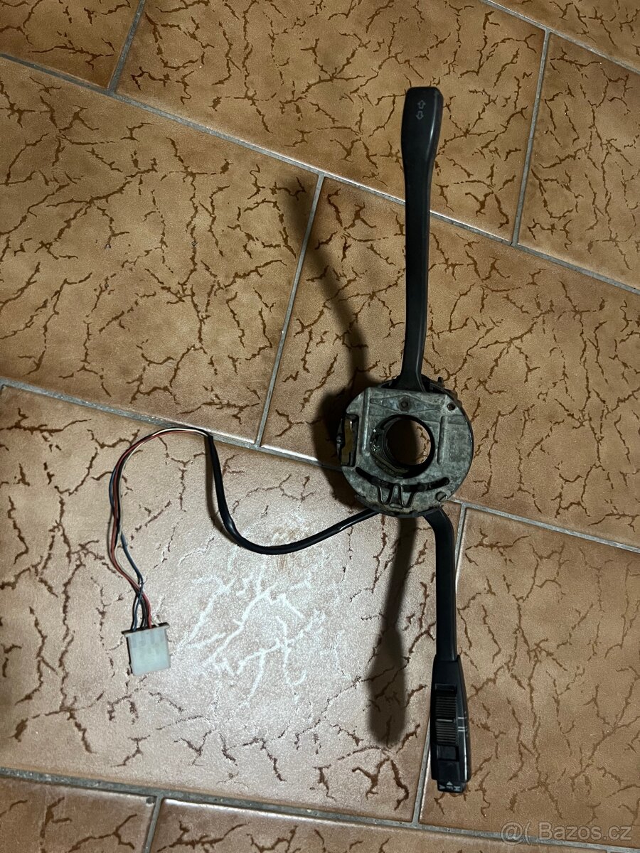 Přepínače pod volant golf II