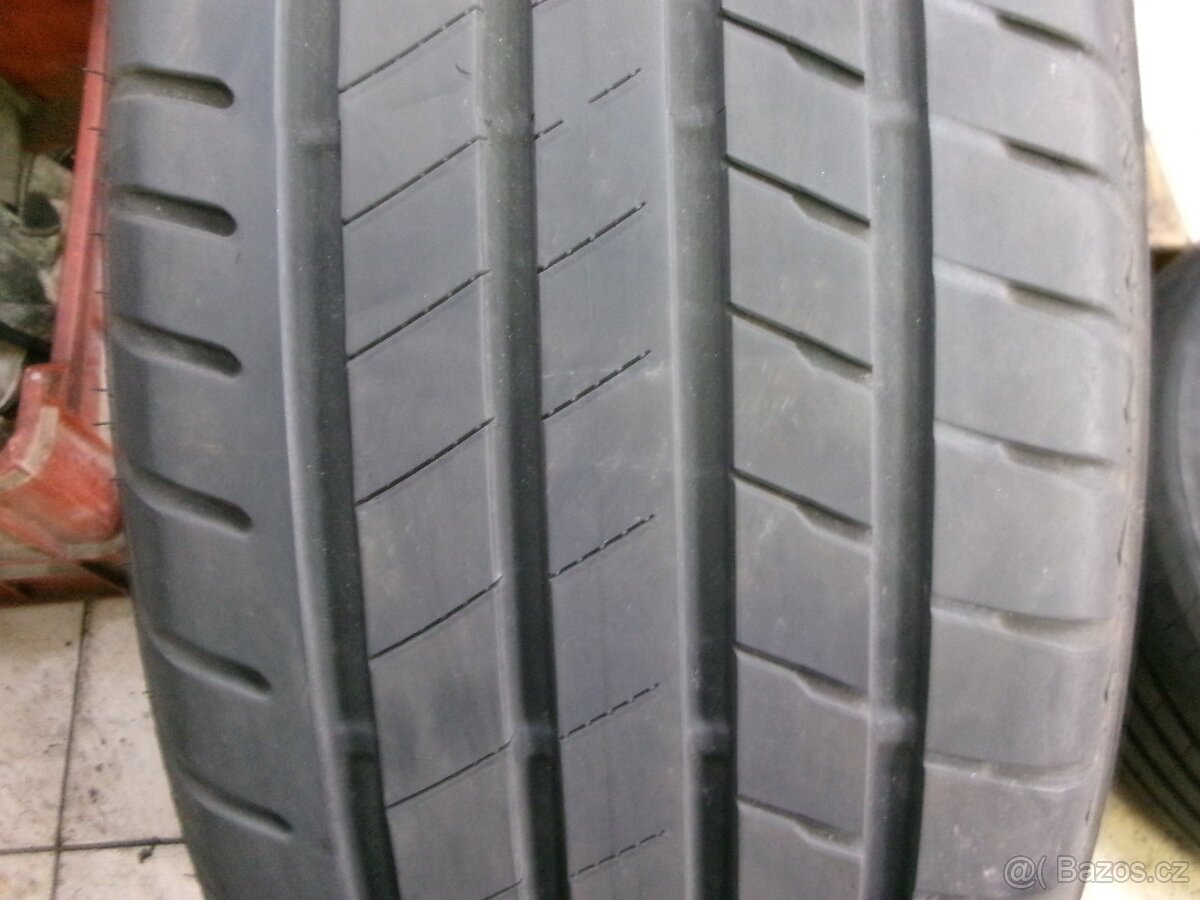 225/60 R18 BRIDGESTONE (5,5mm) č.15405/D2