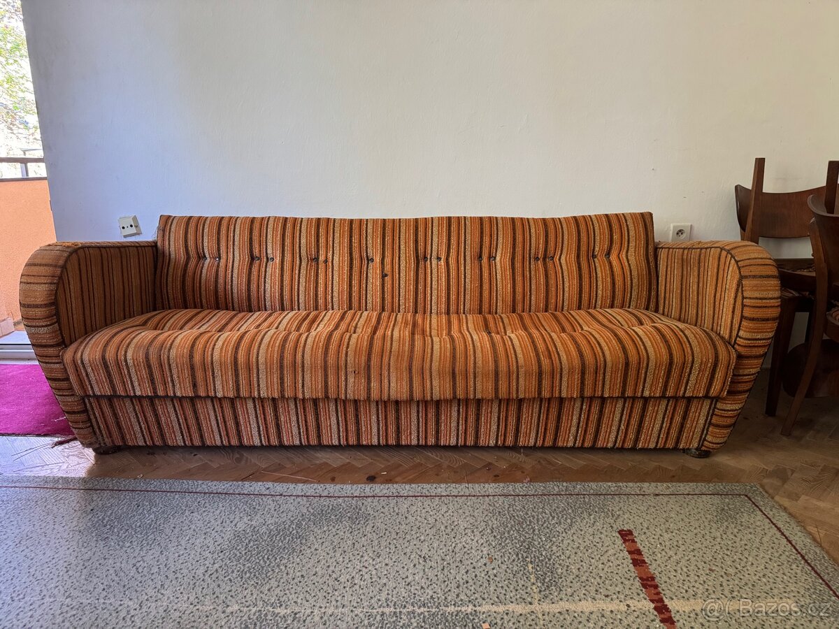 Gauč k renovaci