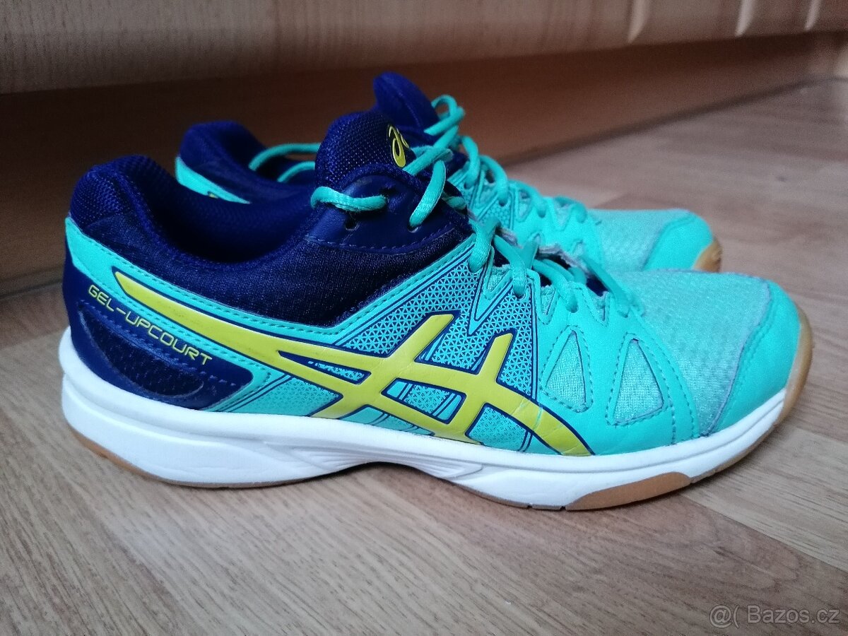 Sálovky, boty do haly Asics