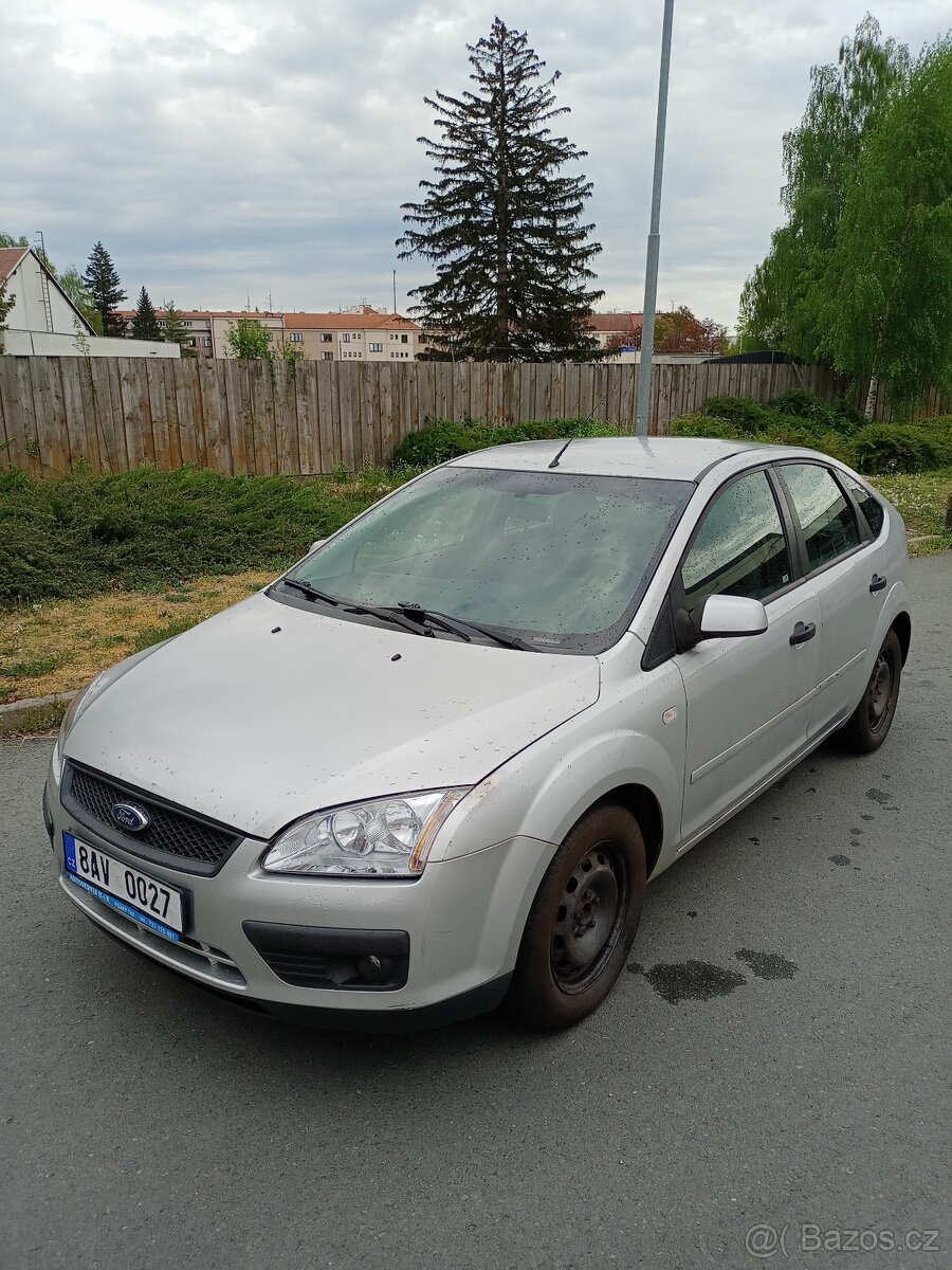 Prodám Ford Focus 1,6 benzín, 74kw, r.v. 6/2005