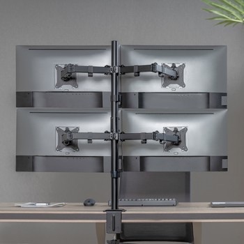Nový univerzální držák na 4 monitory.(17”-32”)