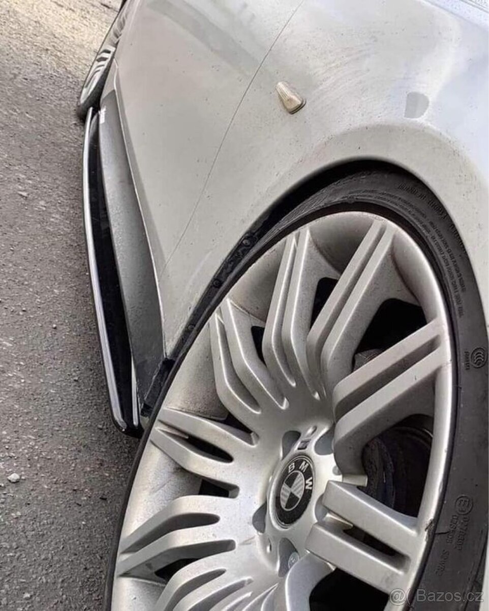 Podprahove lišty pro BMW Е60 Е61 - Černý Lesk