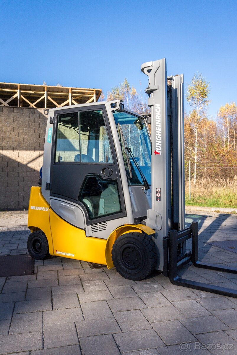 Vysokozdvižný vozík Jungheinrich TFG 320s (VV0185)
