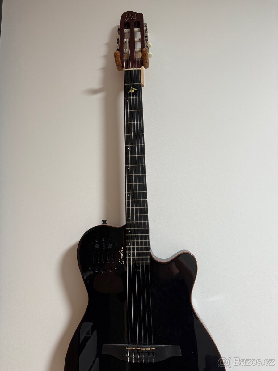 Gitaru Godin ASC slim Black + obal