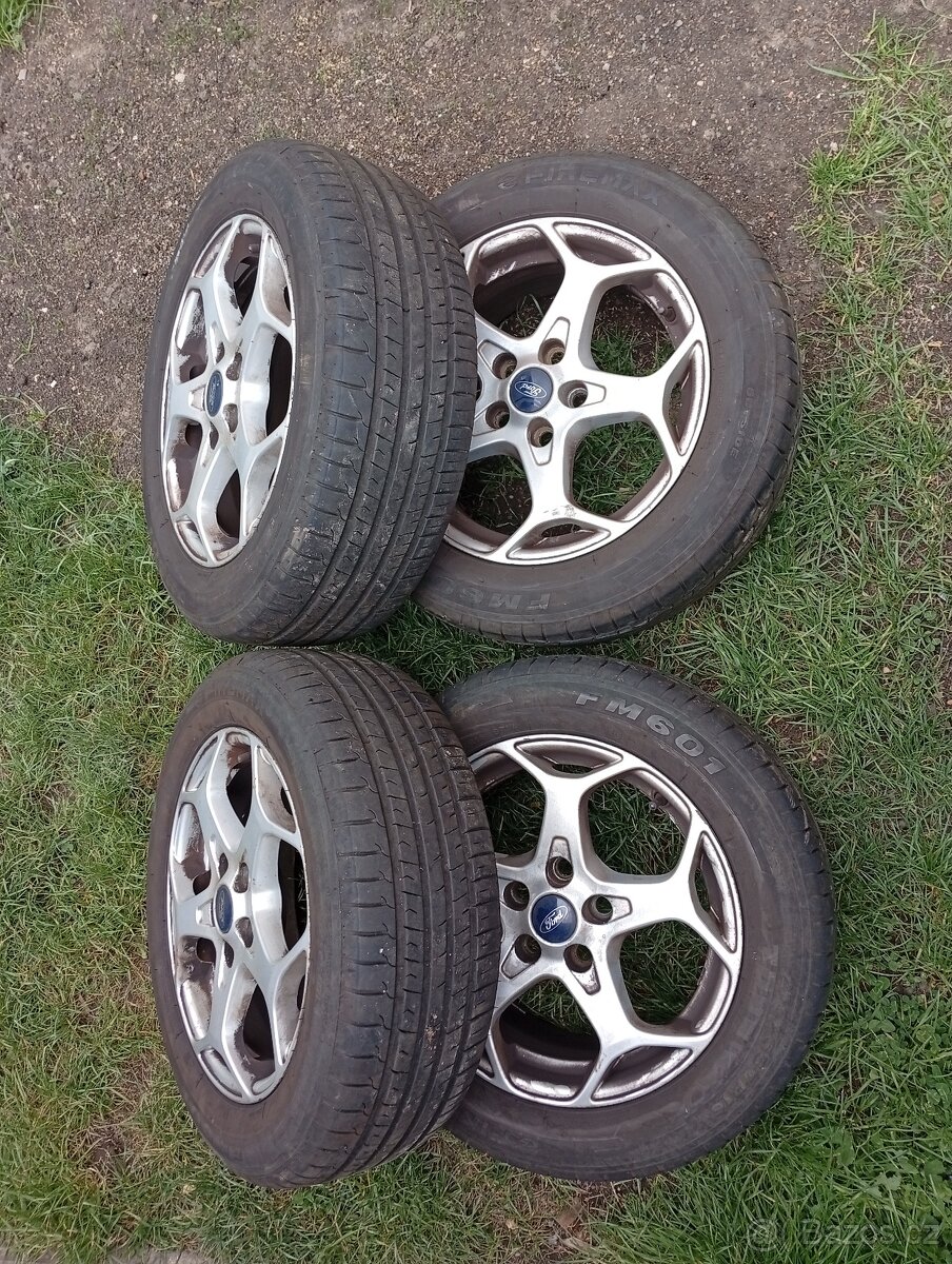 ALU kola Ford Mondeo mk4 hezké pneu
