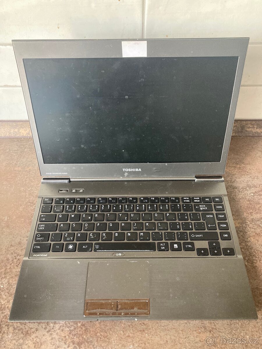 Notebook TOSHIBA Portege Z830-11M na díly, vadný displej