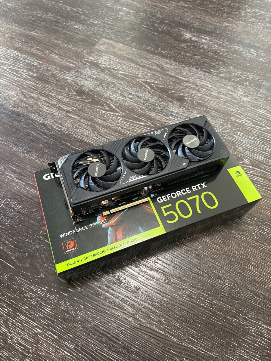 GIGABYTE GeForce RTX 5070 WINDFORCE SFF 12G