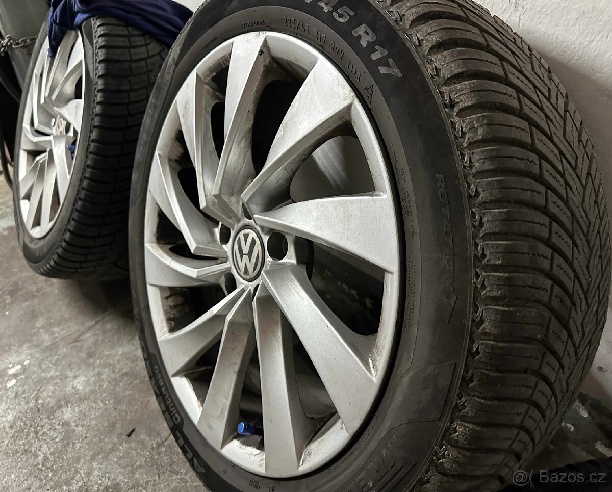 Prodám alu kola 17" + pneu Pirelli All Season 235/45 R17