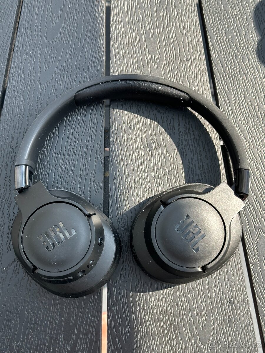 Bezdrátová sluchátka JBL Tune 760 NC černá 3