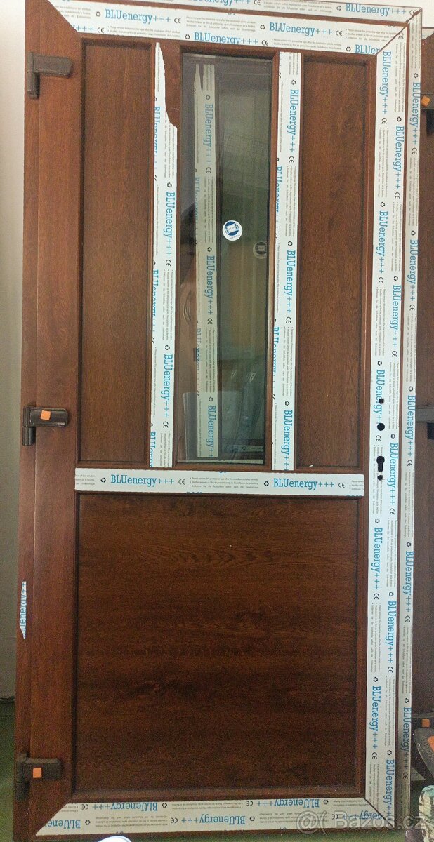 Vchodové dveře zlatý dub100x200