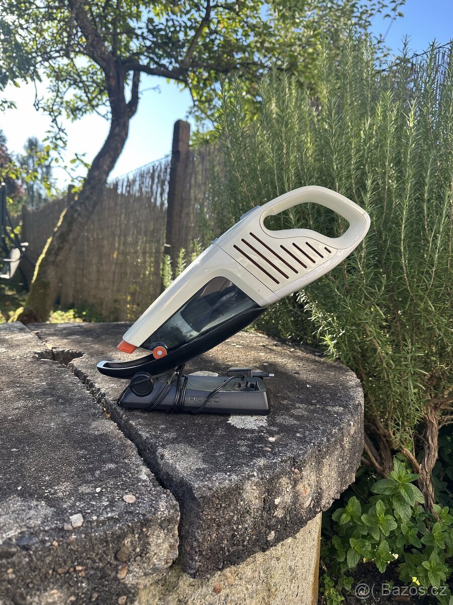 Electrolux ruční vysavač