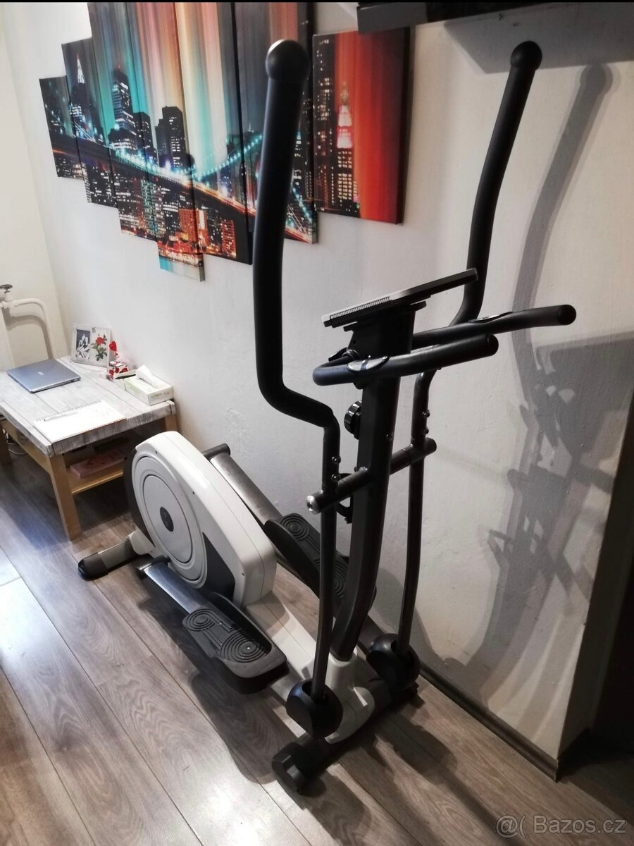 Eliptický trenažér Housefit Motio 50, nosnost 150 kg