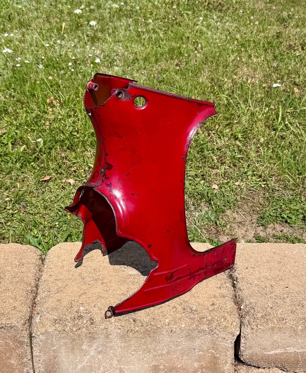 Jawa ČZ 125 175 - podsedlové plechy žábry