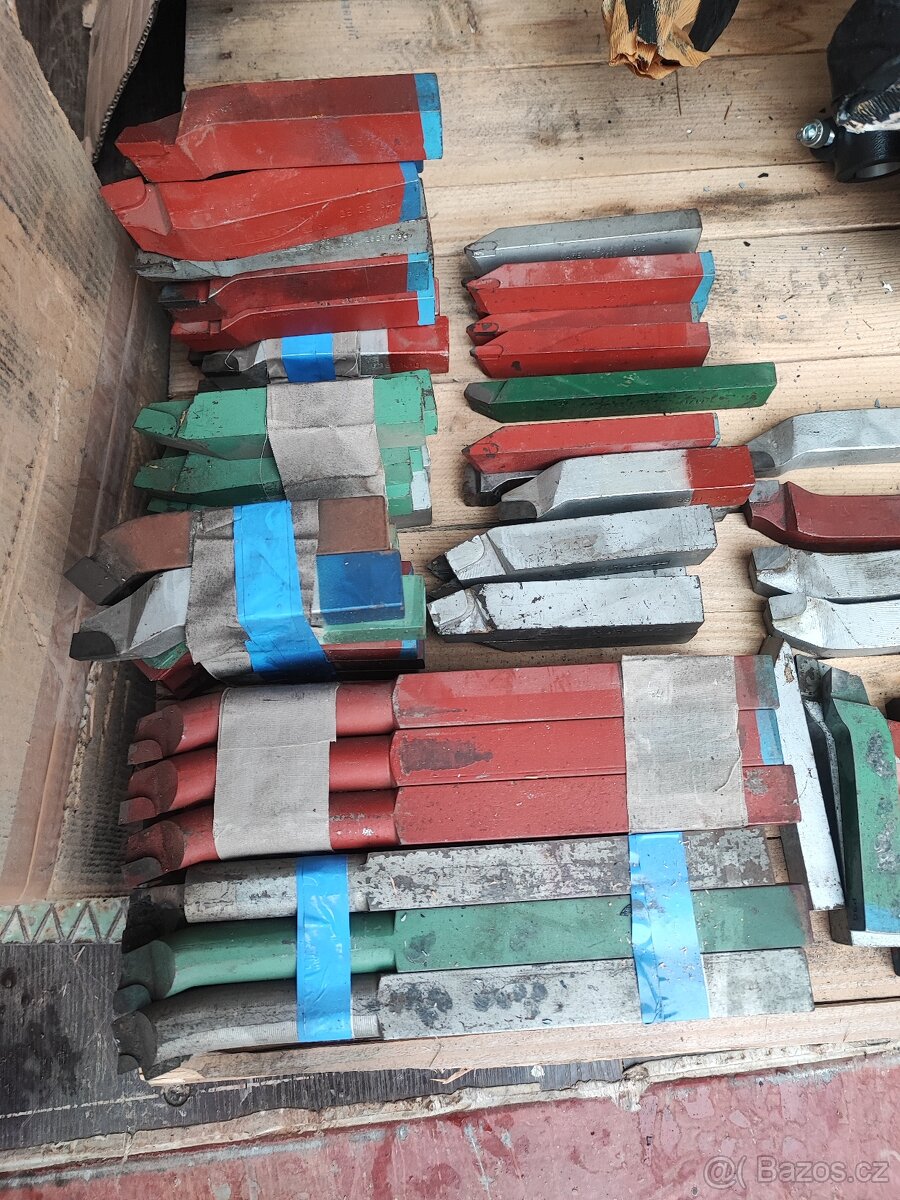 Soustružnické nože