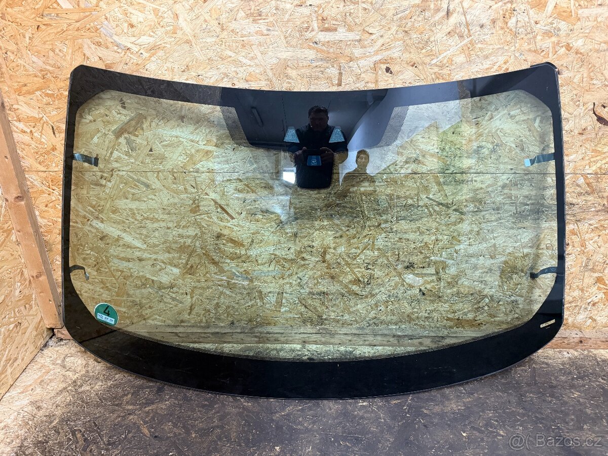 ČELNÍ OKNO LAND ROVER DISCOVERY SPORT L550 2017