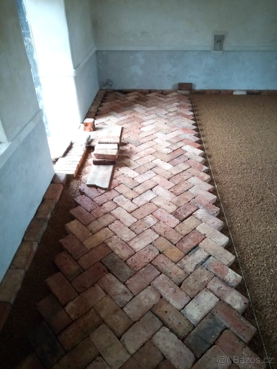 Nabízím elektrikářské a zednické práce.