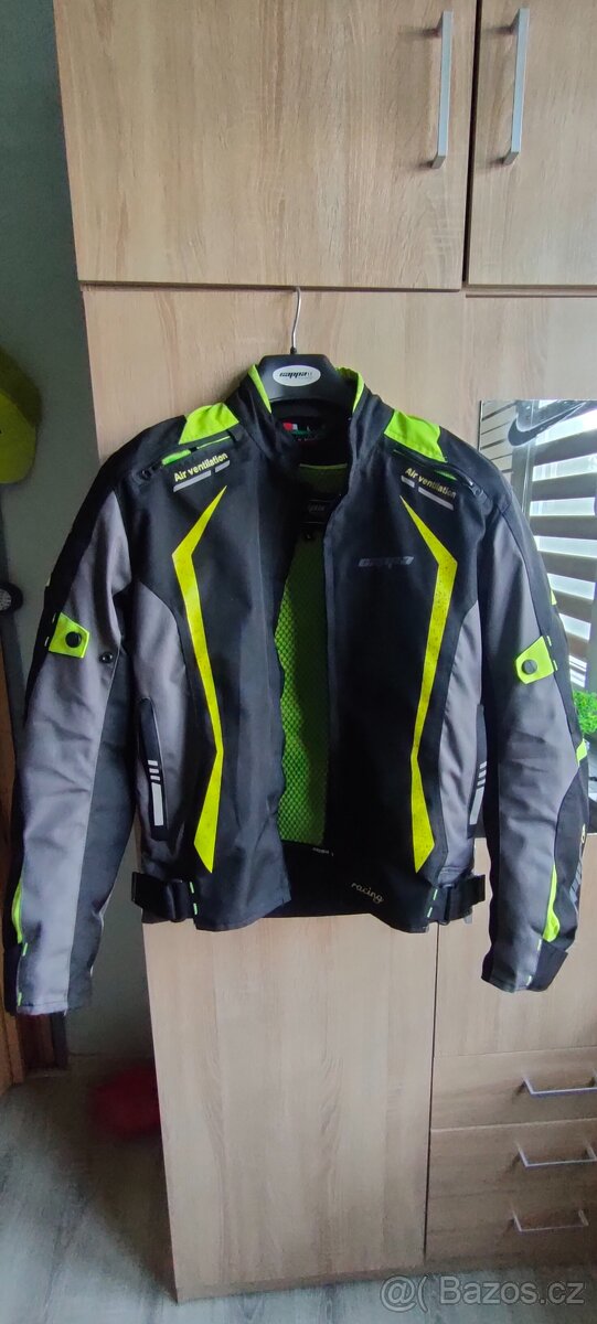 Motorkářská bunda