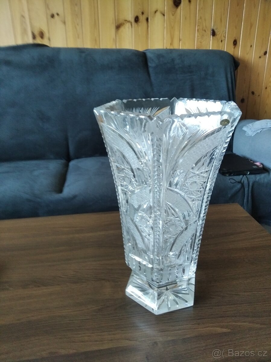 Křišťálová váza