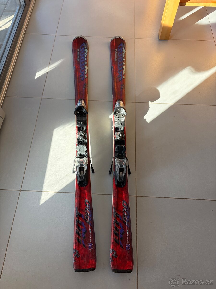 Dámské lyže Nordica vel. 152