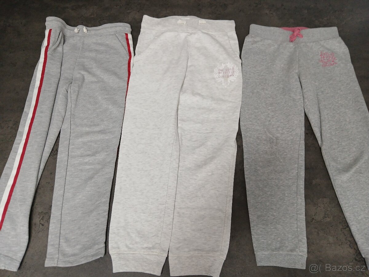 Dívčí tepláky 128/134