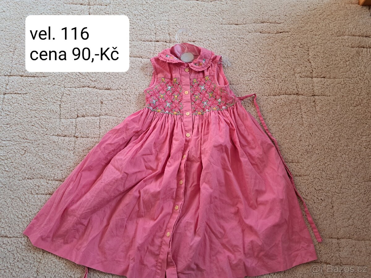 Šaty různé velikosti