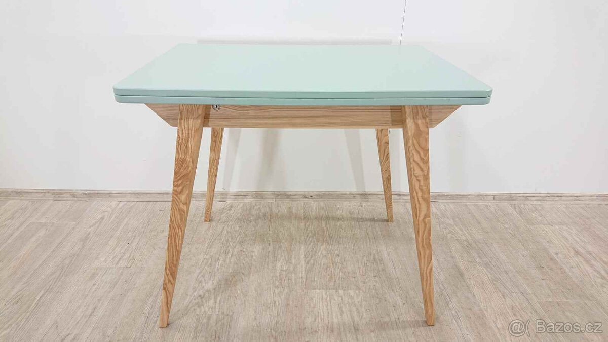 Zelený rozkládací jídelní stůl Envelope Ragaba